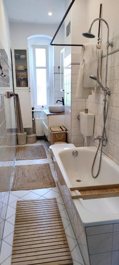 Charming Friedrichshain Getaway! Appartamento
